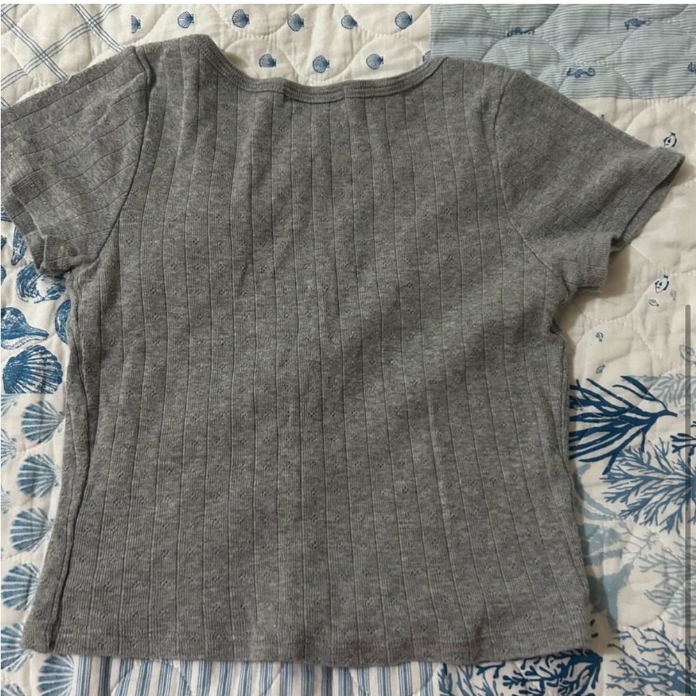 Brandy Melville Heather Gray Ribbed Tee - Picture 2 of 3